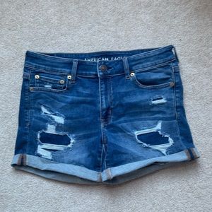 women’s american eagle shorts size 8 (never worn)